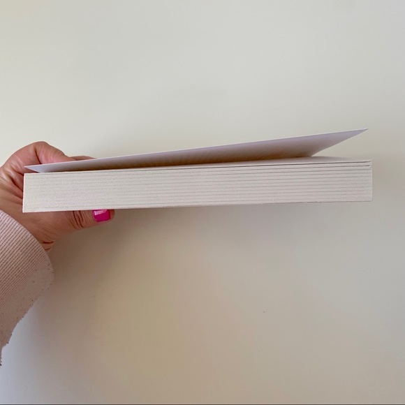 Thrive by Arianna Huffington paperback book - Picture 5 of 11